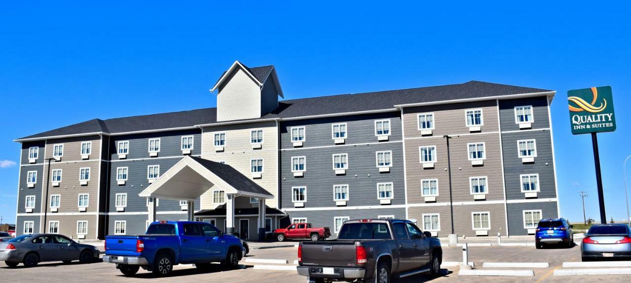 Quality Inn & Suites Moose Jaw Exterior foto